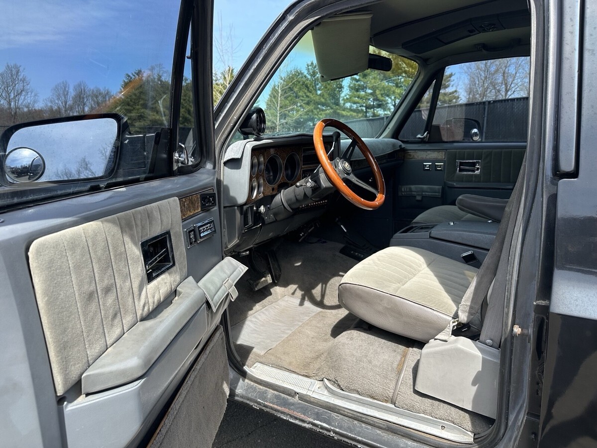 1990 GMC Suburban V25 CONVENTIONAL - photo 11