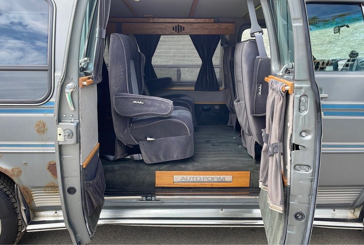 1990 GMC Vandura - photo 10