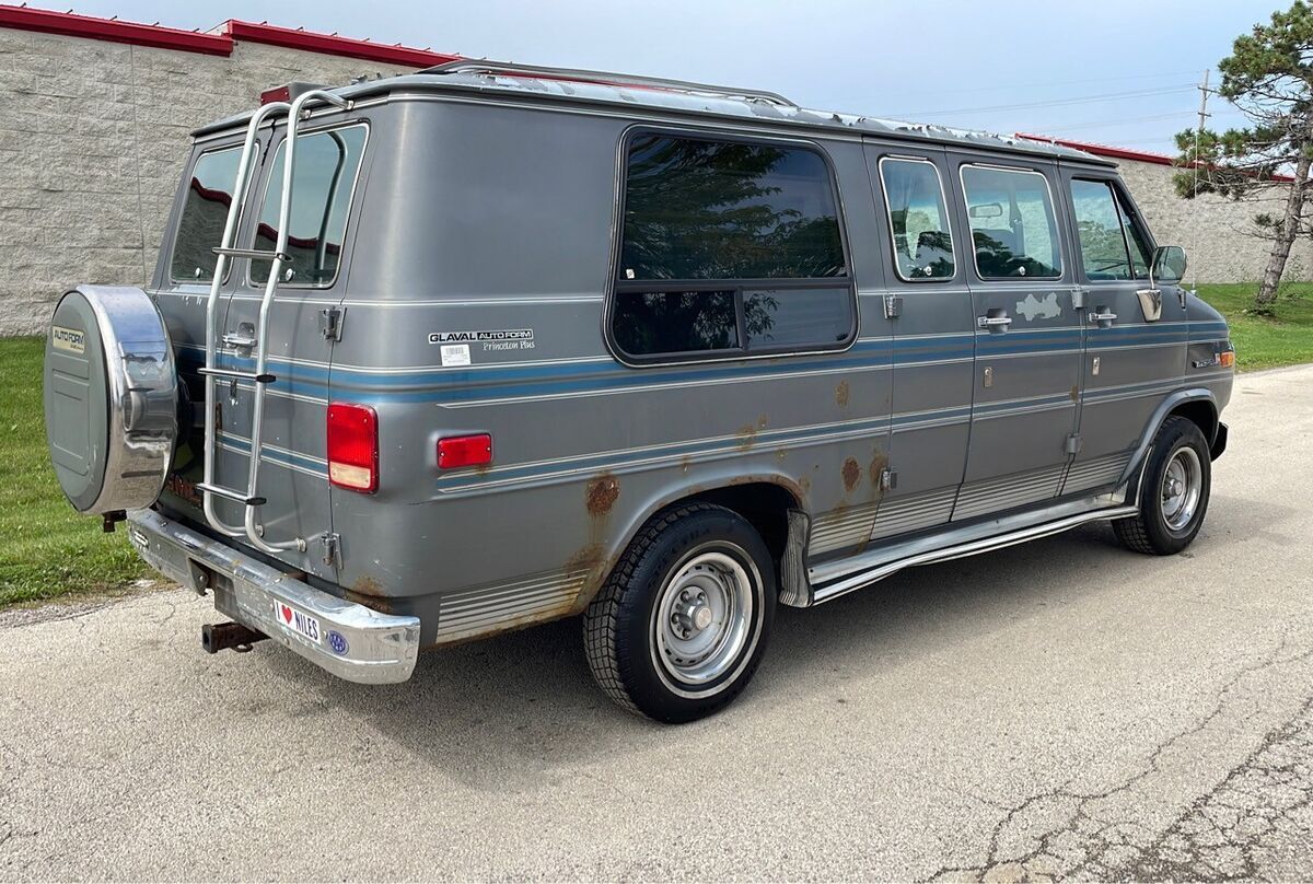 1990 GMC Vandura - photo 2