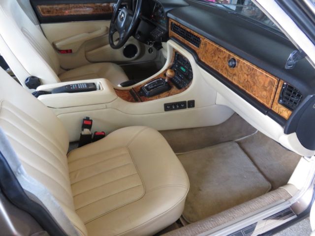 1990 Jaguar XJ XJ6 Vanden Plas Special Edition Sedan - photo 5