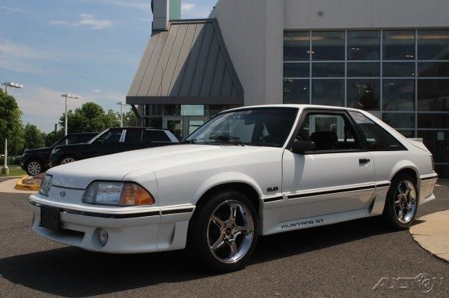 1990 Ford Mustang GT - photo 2