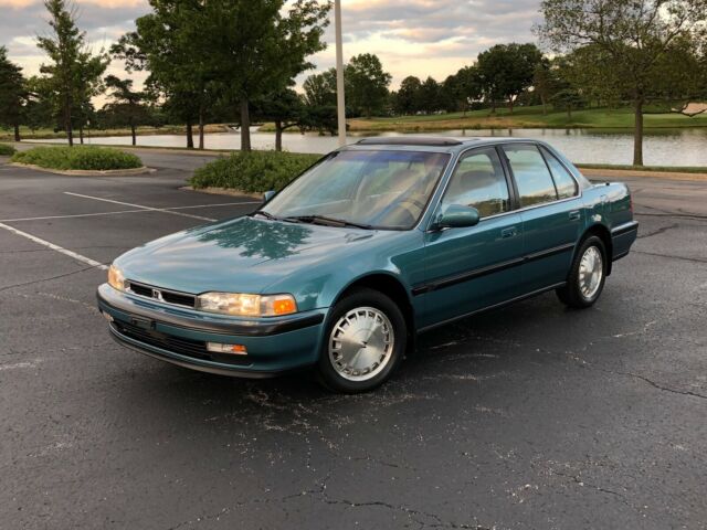 1990 Honda Accord. 5 speed manual transmission. 53k miles. Time Capsule! 1990 Honda Accord EX