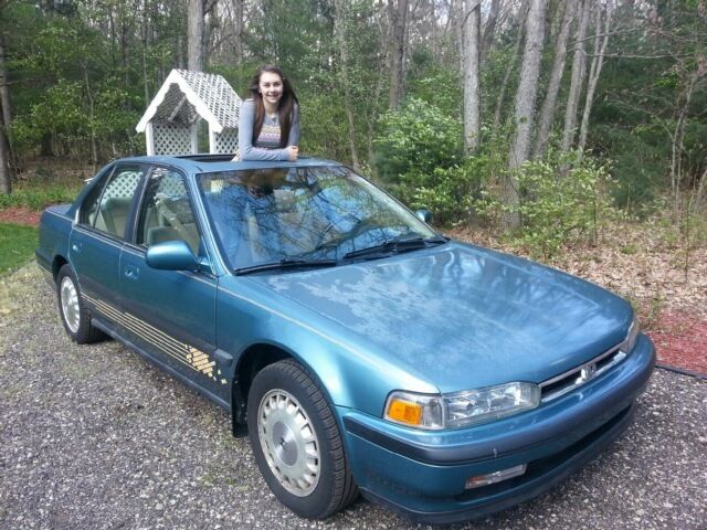 1990 Honda Accord EX Sedan 4-Door 2.2L Only 66,000 original miles 1990 Honda Accord EX Sedan 4-Door