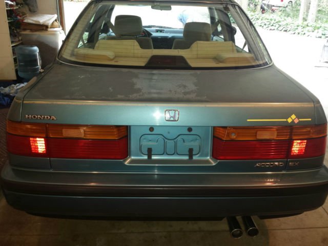 1990 Honda Accord EX Sedan 4-Door - photo 9