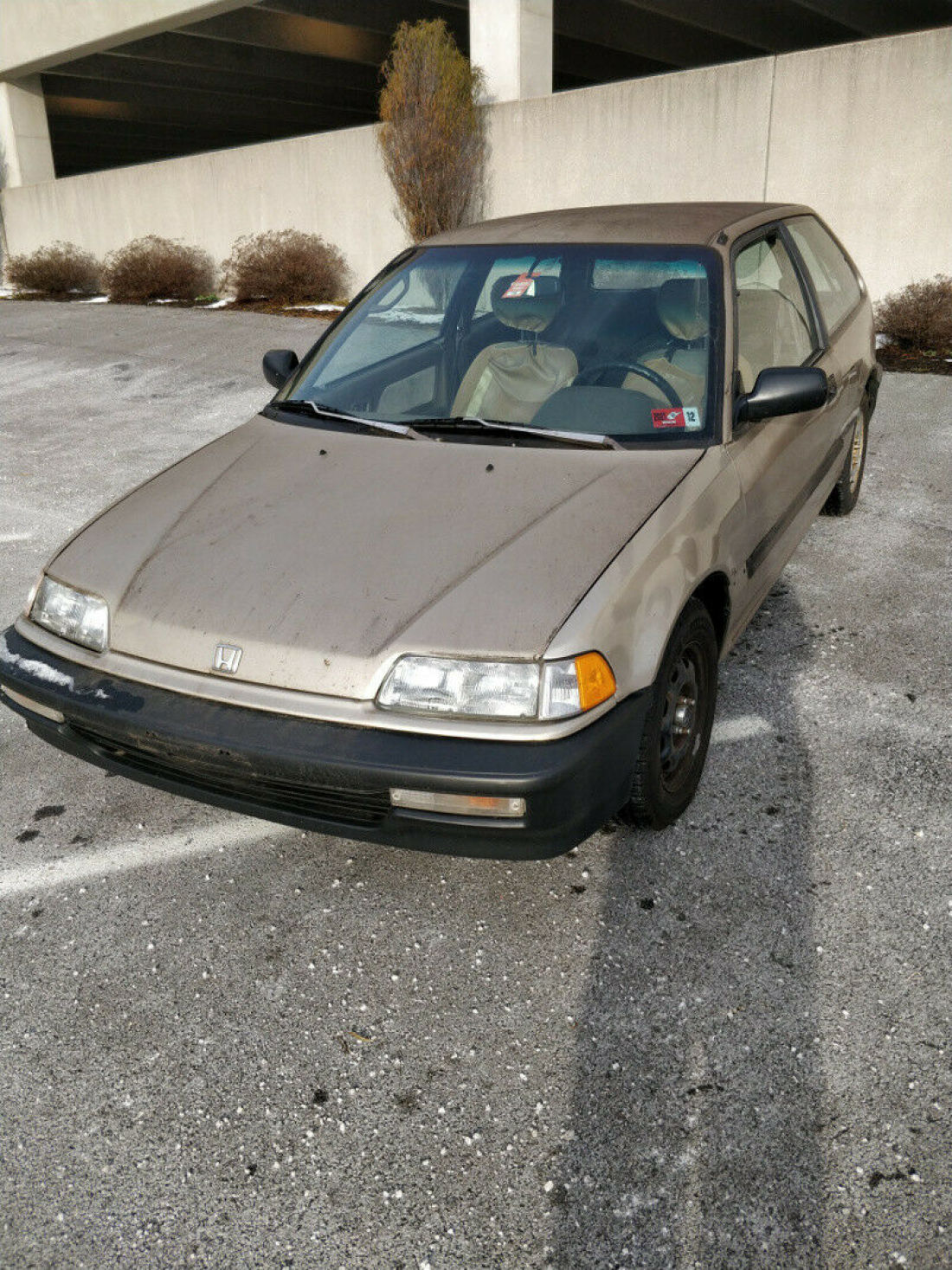 1990 Honda Civic DX hatchback. Reliable transportation. Am only second owner. 1990 Honda Civic DX