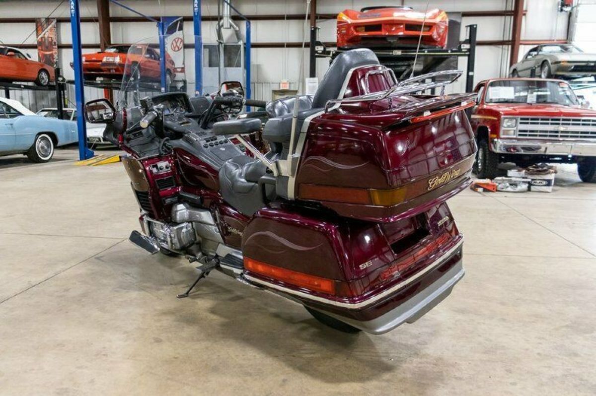1990 Honda Goldwing - photo 3