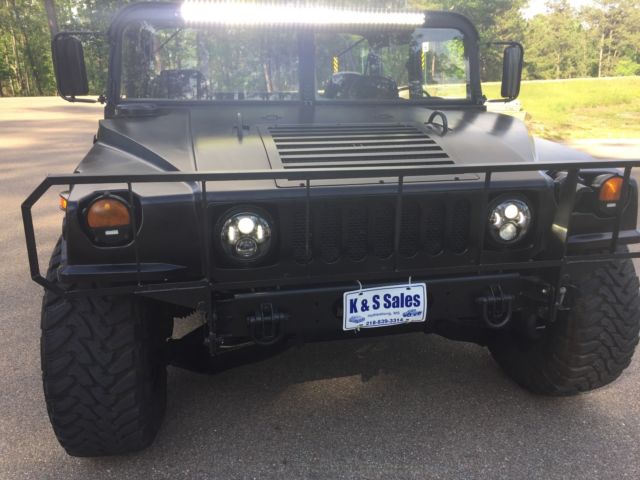1990 HUMVEE / HUMMER H1 HMMWV M998 4X 1990 Hummer H1