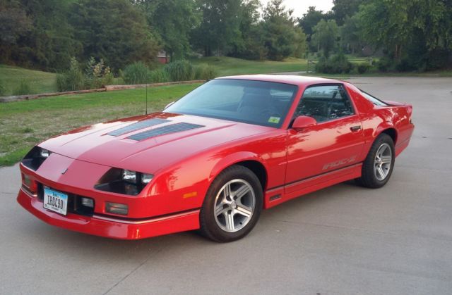 1990 IROC Z 5.7 Liter Chevrolet Camaro Bright Red No Reserve 1990 Chevrolet Camaro IROC