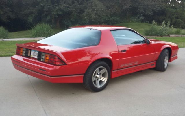 1990 Chevrolet Camaro IROC - photo 4