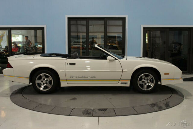1990 Chevrolet Camaro IROC Z - photo 6