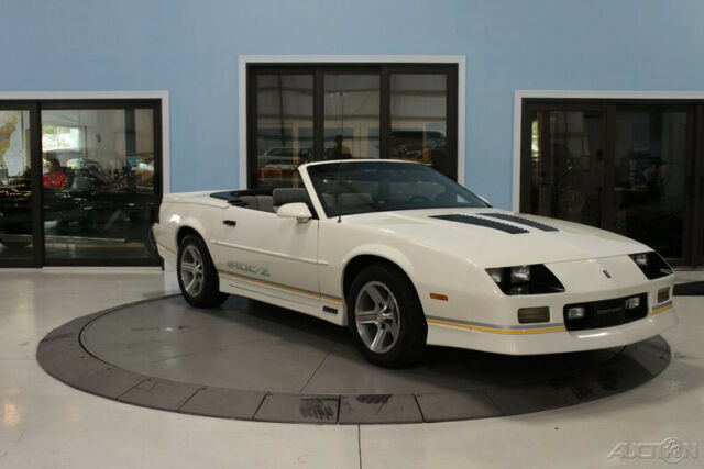 1990 Chevrolet Camaro IROC Z - photo 7