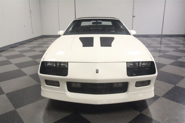 1990 Chevrolet Camaro IROC Z/28 Convertible - photo 6