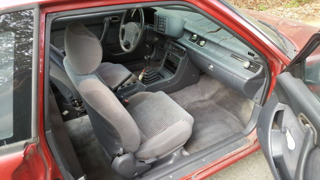 1990 Isuzu Impulse 2 door - photo 3