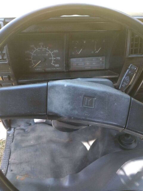 1990 Isuzu NPR - photo 5