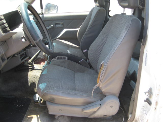 1990 Isuzu PickUp - photo 7