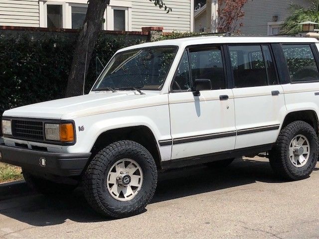 1990 Isuzu Trooper - photo 2