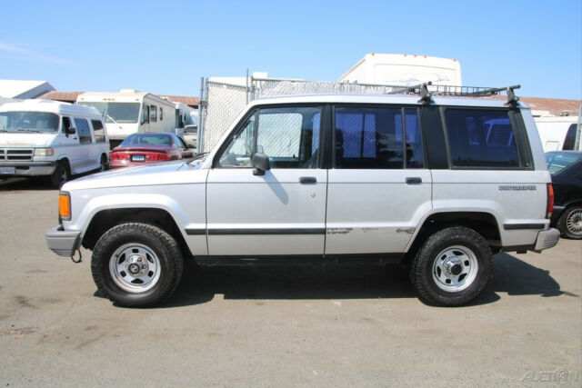 1990 Isuzu Trooper S - photo 2