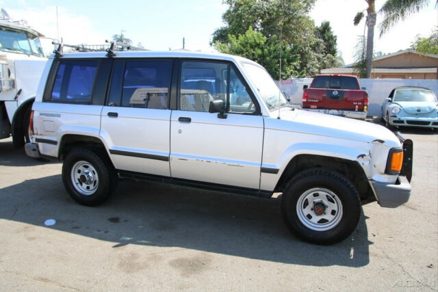 1990 Isuzu Trooper S - photo 6