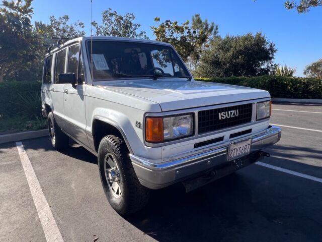 1990 Isuzu Trooper LS - photo 3