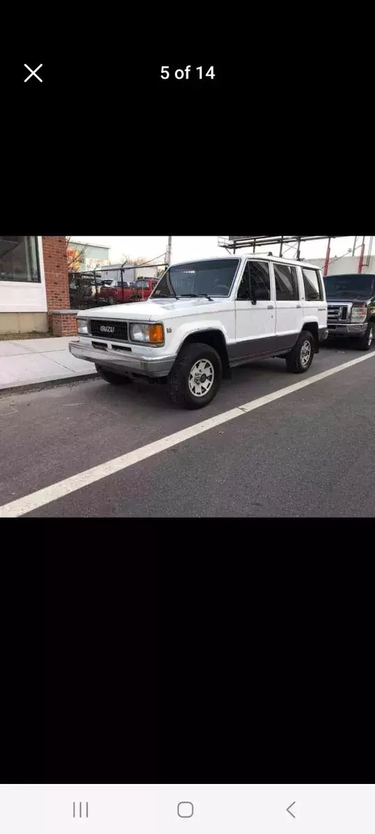1990 Isuzu Trooper White 1990 Isuzu Trooper