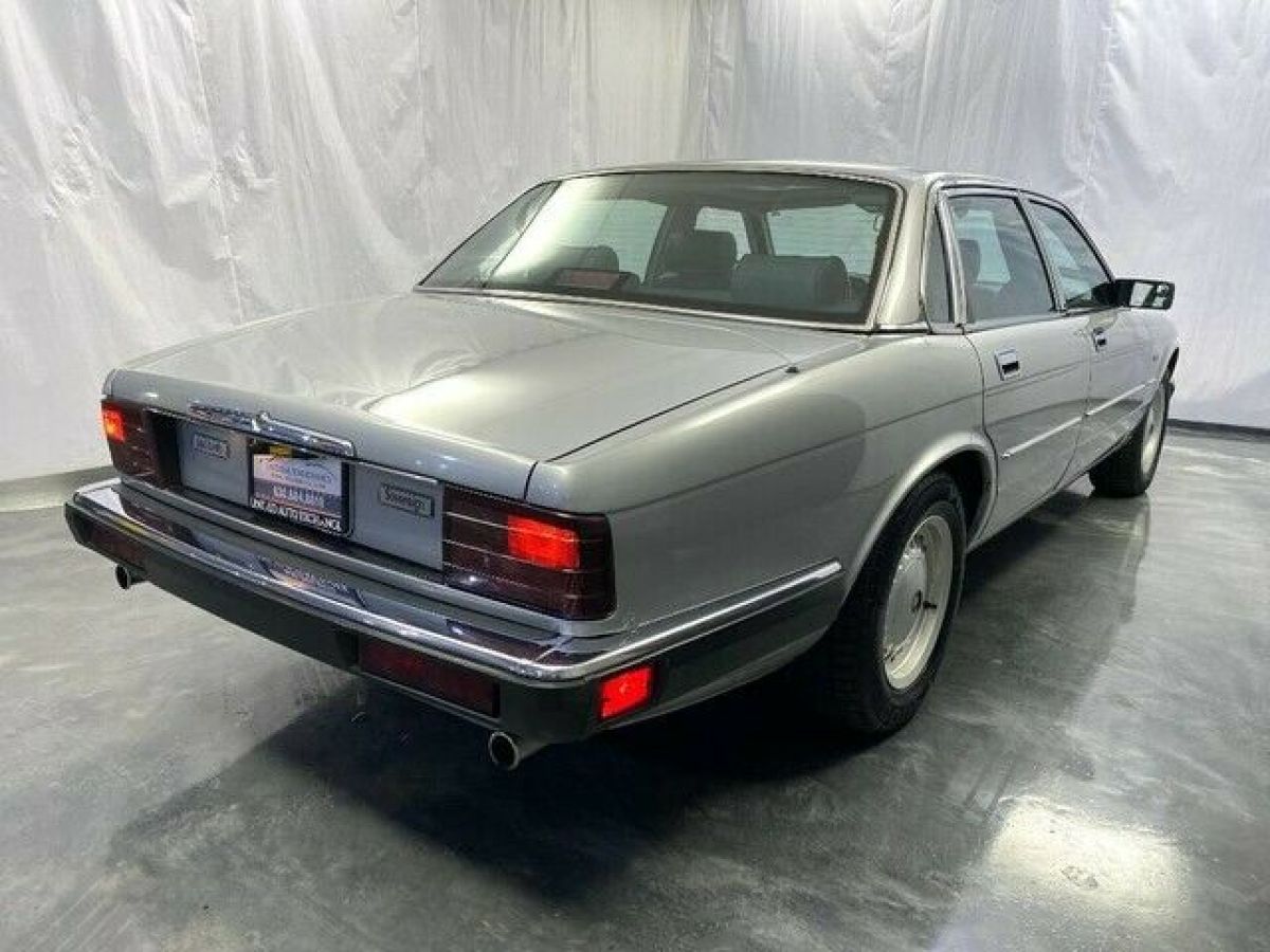 1990 Jaguar XJ Sovereign - photo 12