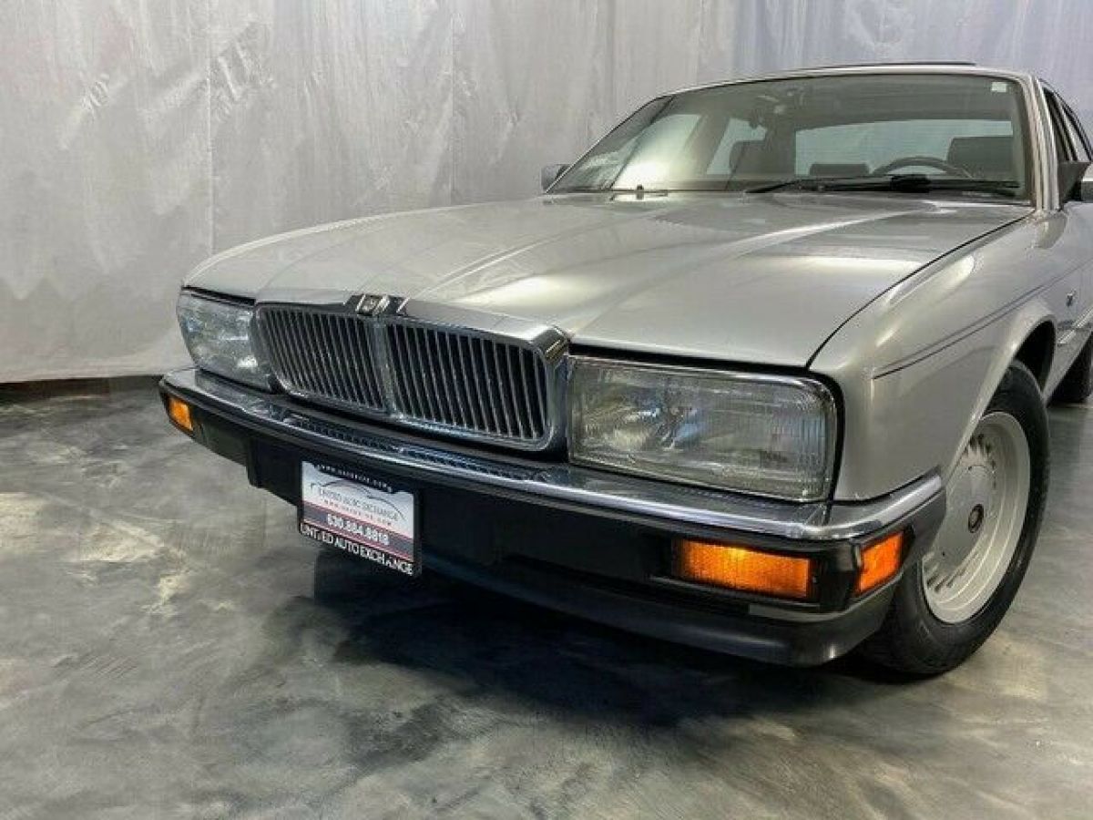 1990 Jaguar XJ Sovereign - photo 2