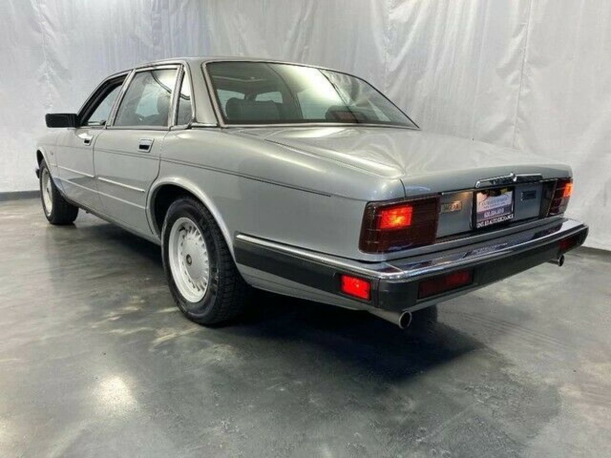 1990 Jaguar XJ Sovereign - photo 8