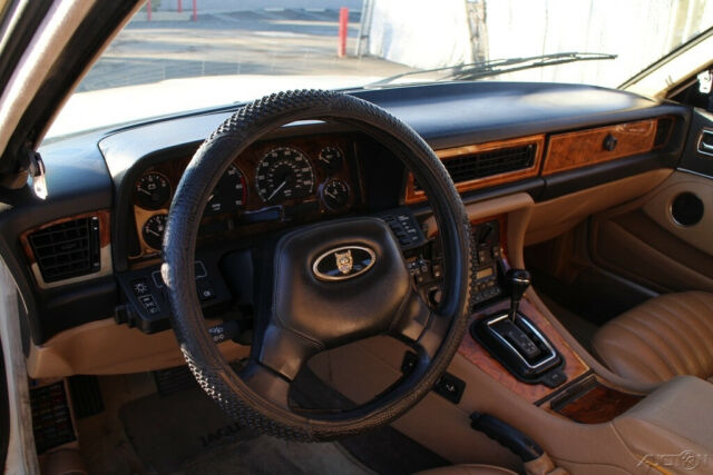 1990 Jaguar XJ-Series XJ6 Sovereign - photo 12