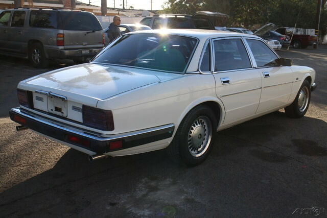 1990 Jaguar XJ-Series XJ6 Sovereign - photo 5