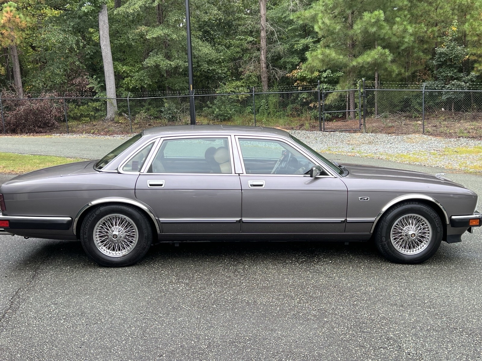 1990 Jaguar XJ6 SOVEREIGN - photo 2