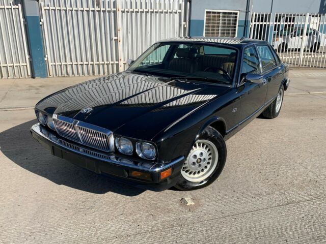 1990 Jaguar XJ6 SEDAN
