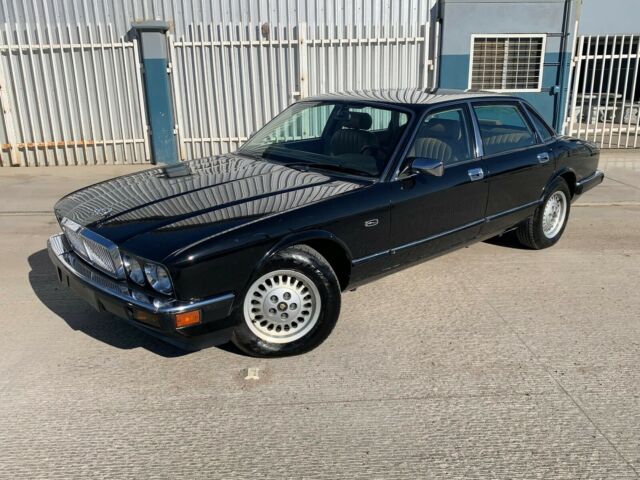 1990 Jaguar XJ6 SEDAN - photo 2