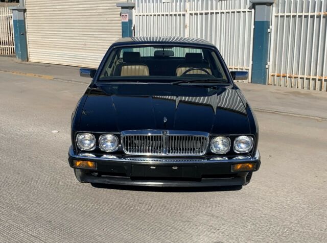 1990 Jaguar XJ6 SEDAN - photo 8