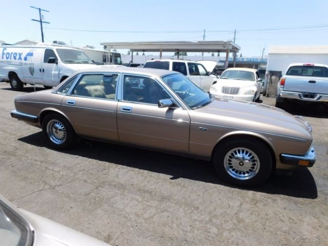 1990 Jaguar XJ-Series XJ6 Vanden Plas - photo 7