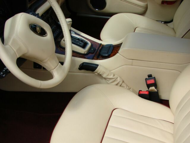 1990 Jaguar XJ6 - photo 11