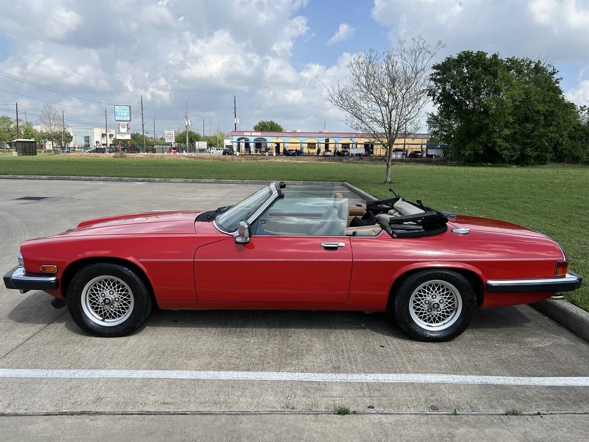 1990 XJ8 XJS 5.3 LITER V12 CONVERTIBLE ONLY 47K MILES RED - photo 13