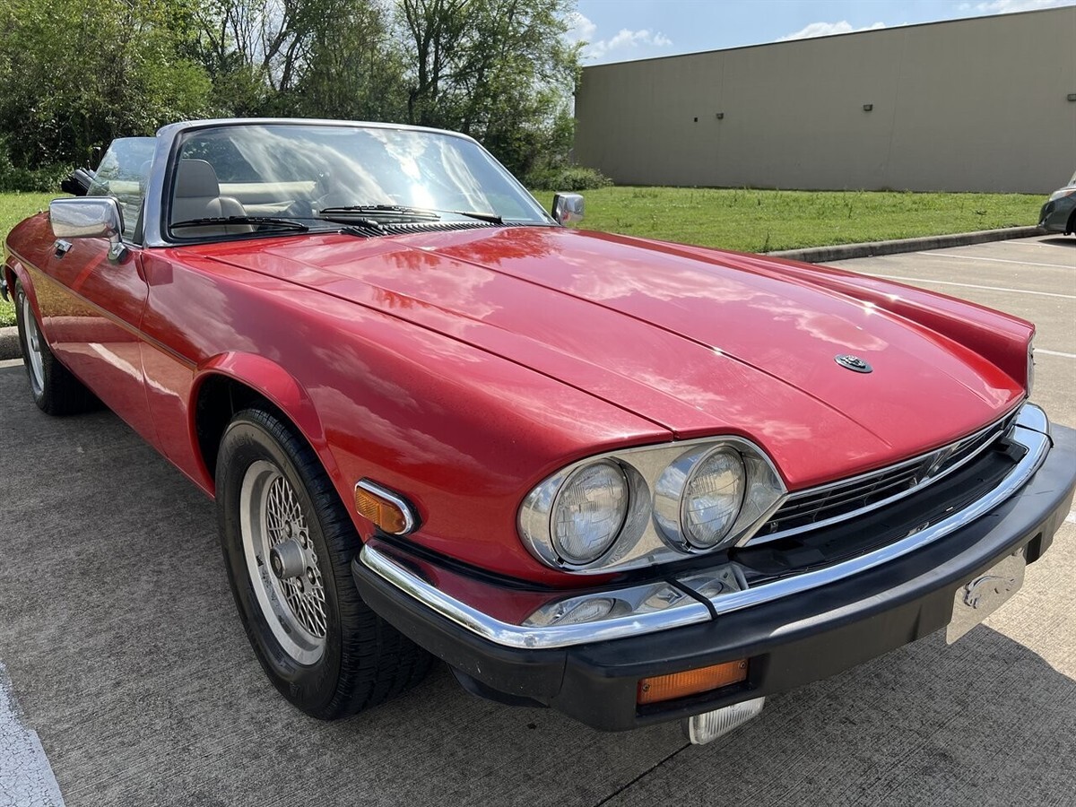 1990 XJ8 XJS 5.3 LITER V12 CONVERTIBLE ONLY 47K MILES RED - photo 2