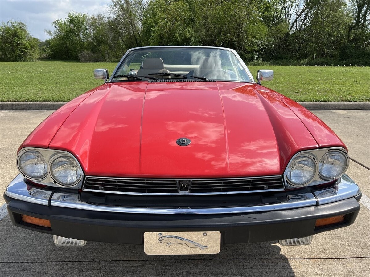 1990 XJ8 XJS 5.3 LITER V12 CONVERTIBLE ONLY 47K MILES RED - photo 3