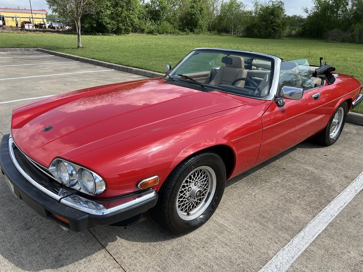 1990 XJ8 XJS 5.3 LITER V12 CONVERTIBLE ONLY 47K MILES RED - photo 6