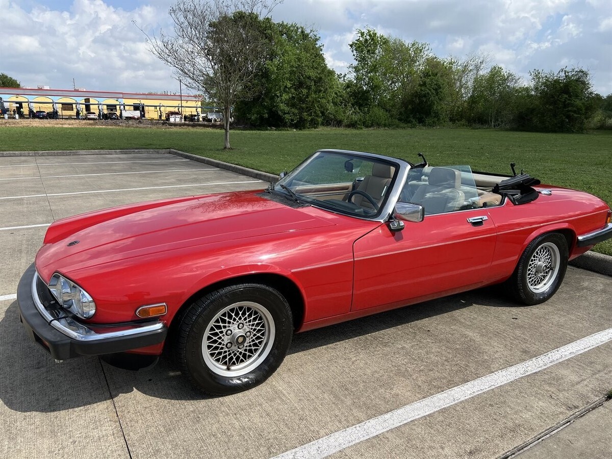 1990 XJ8 XJS 5.3 LITER V12 CONVERTIBLE ONLY 47K MILES RED - photo 7