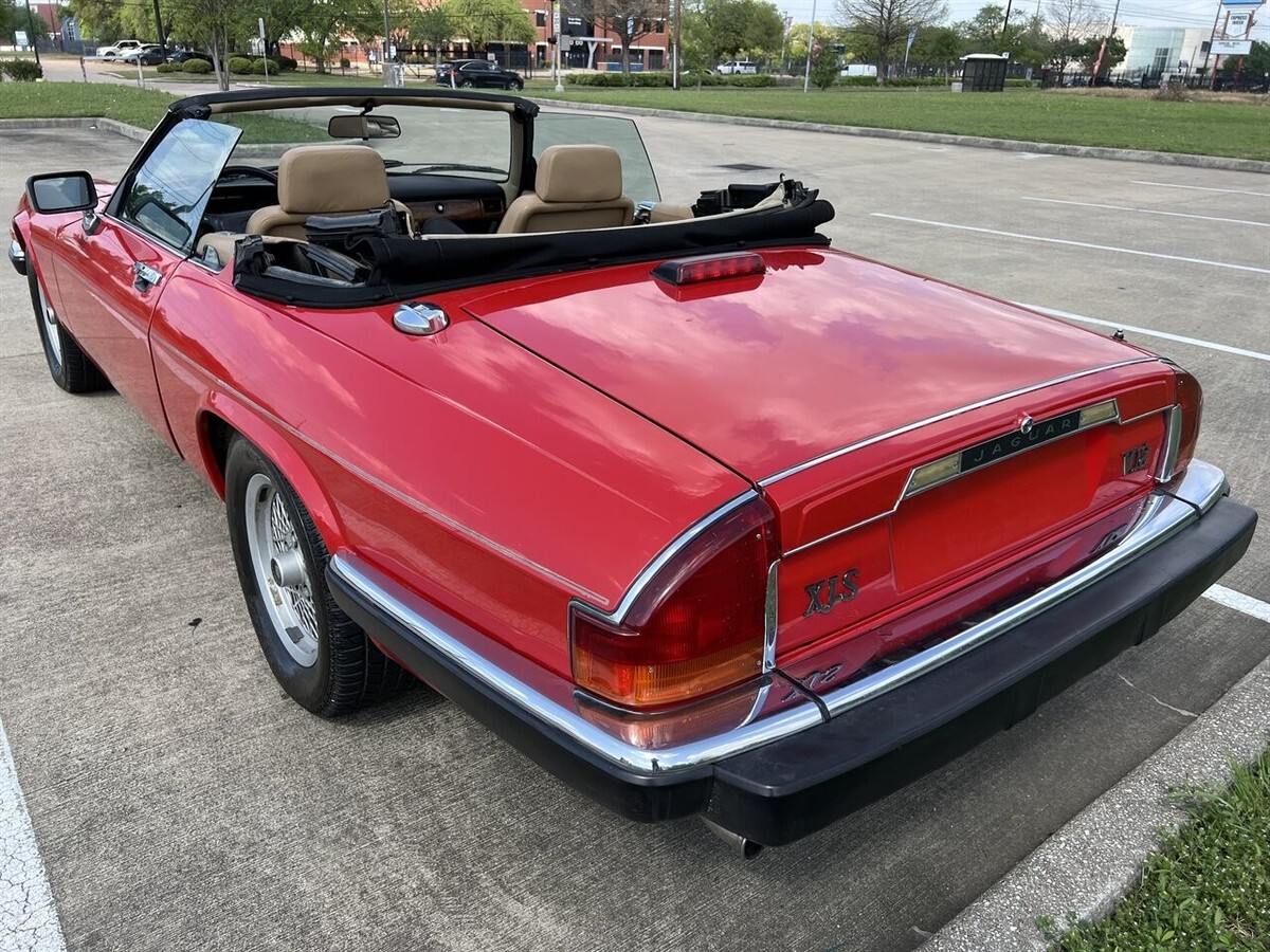 1990 XJ8 XJS 5.3 LITER V12 CONVERTIBLE ONLY 47K MILES RED - photo 8