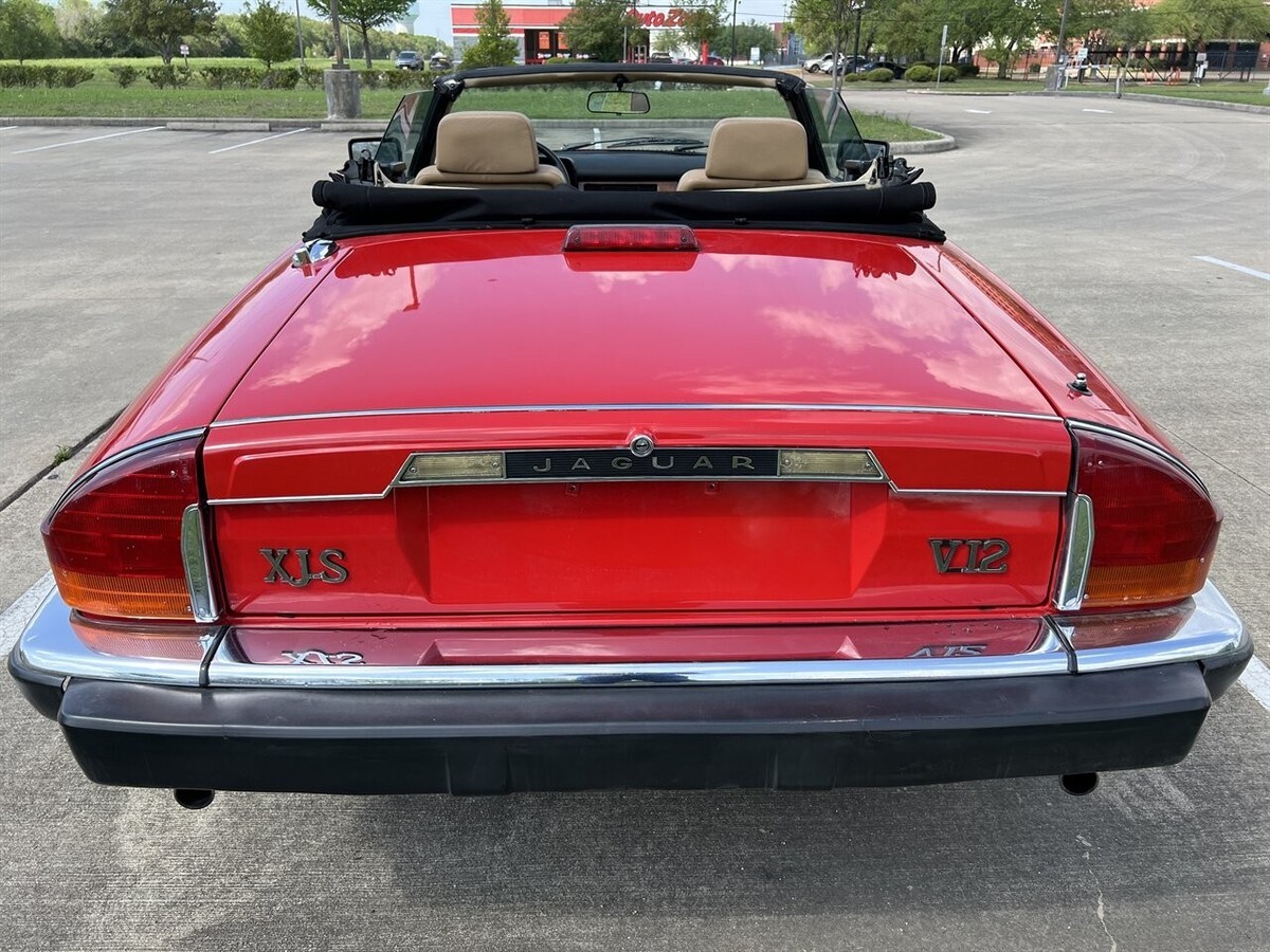 1990 XJ8 XJS 5.3 LITER V12 CONVERTIBLE ONLY 47K MILES RED - photo 9