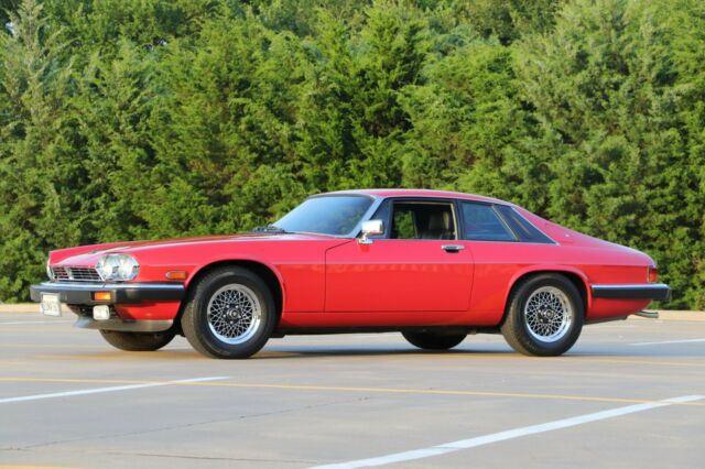 1990 Jaguar XJS 14k orignal miles, orignal paint time capsule. - photo 3