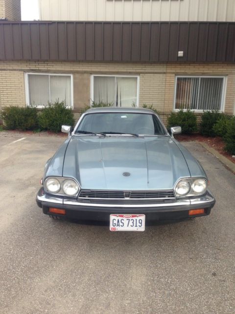 1990 Jaguar XJS V-12 Coupe 1990 Jaguar XJS