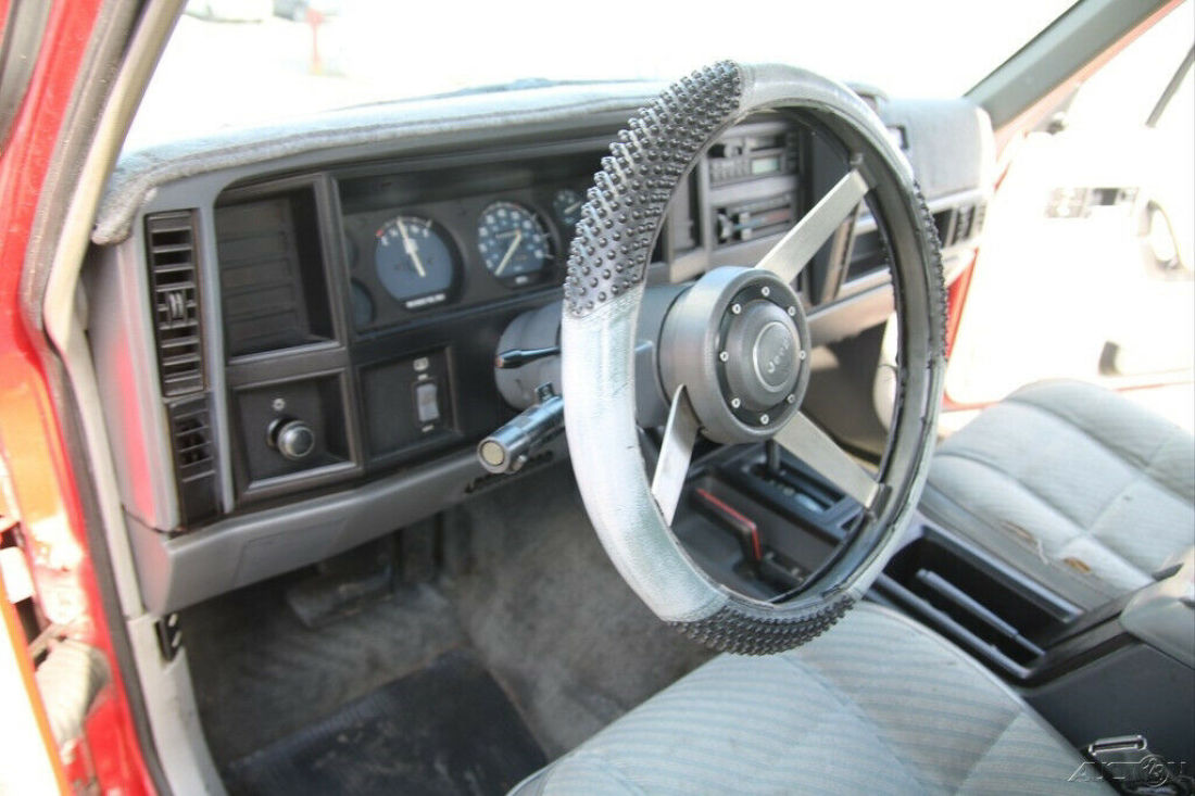 1990 Jeep Cherokee Pioneer - photo 11
