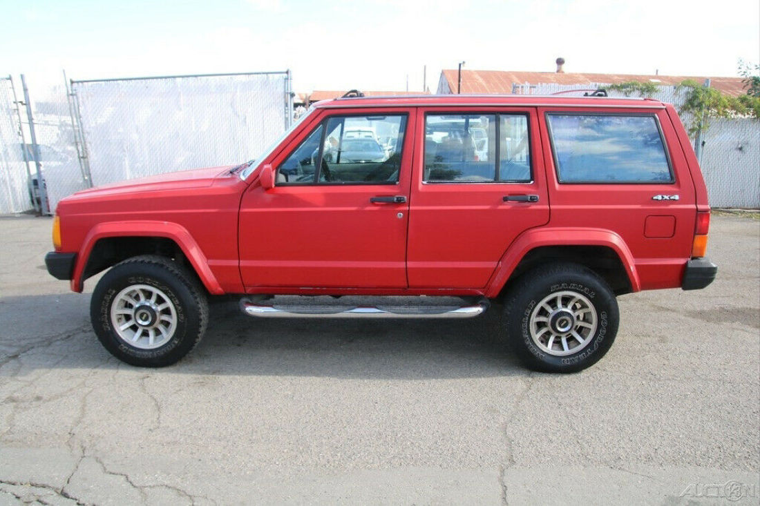 1990 Jeep Cherokee Pioneer - photo 2