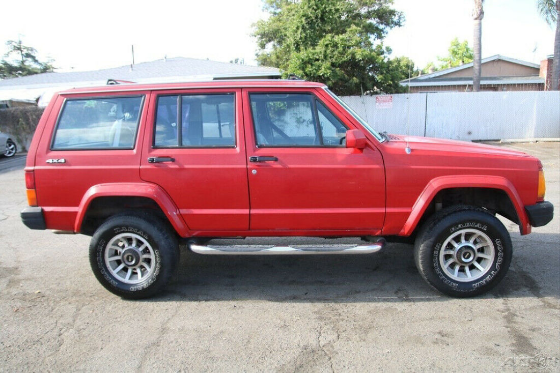 1990 Jeep Cherokee Pioneer - photo 6