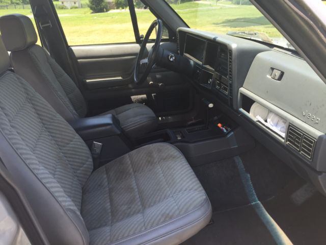 1990 Jeep Cherokee - photo 4
