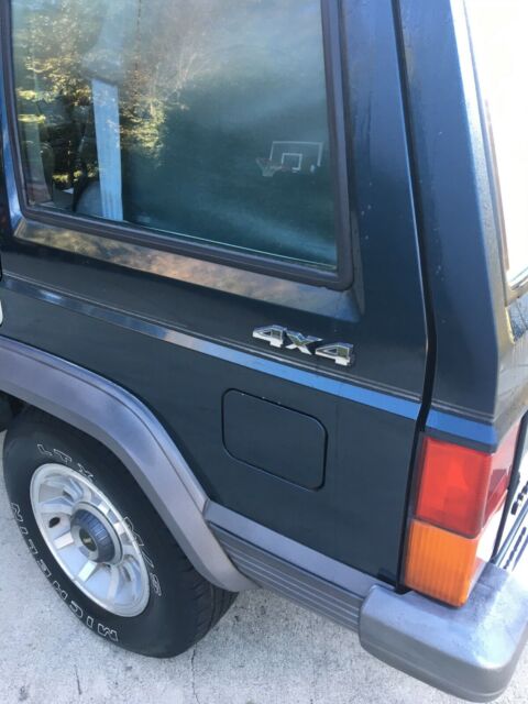 1990 Jeep Cherokee Laredo - photo 10