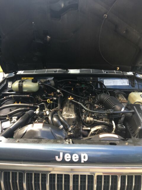 1990 Jeep Cherokee Laredo - photo 2